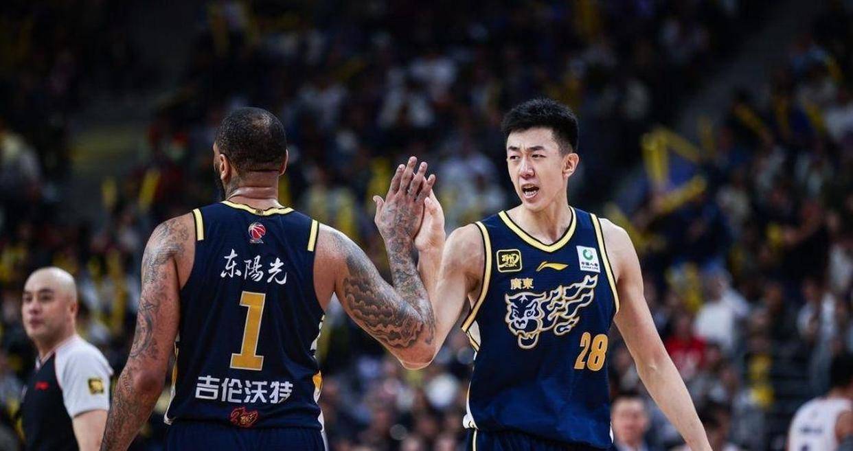 关于外援表现抢眼，助力球队获得胜利的信息