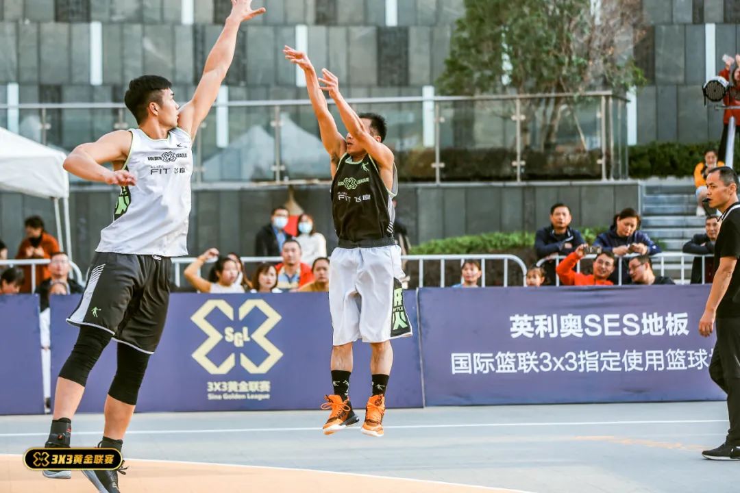 青年篮球职业选手迎接新挑战