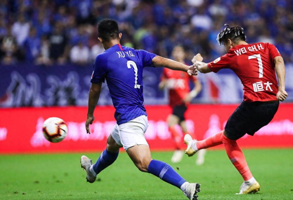 中超球队引进新战术，期待展现出色表现