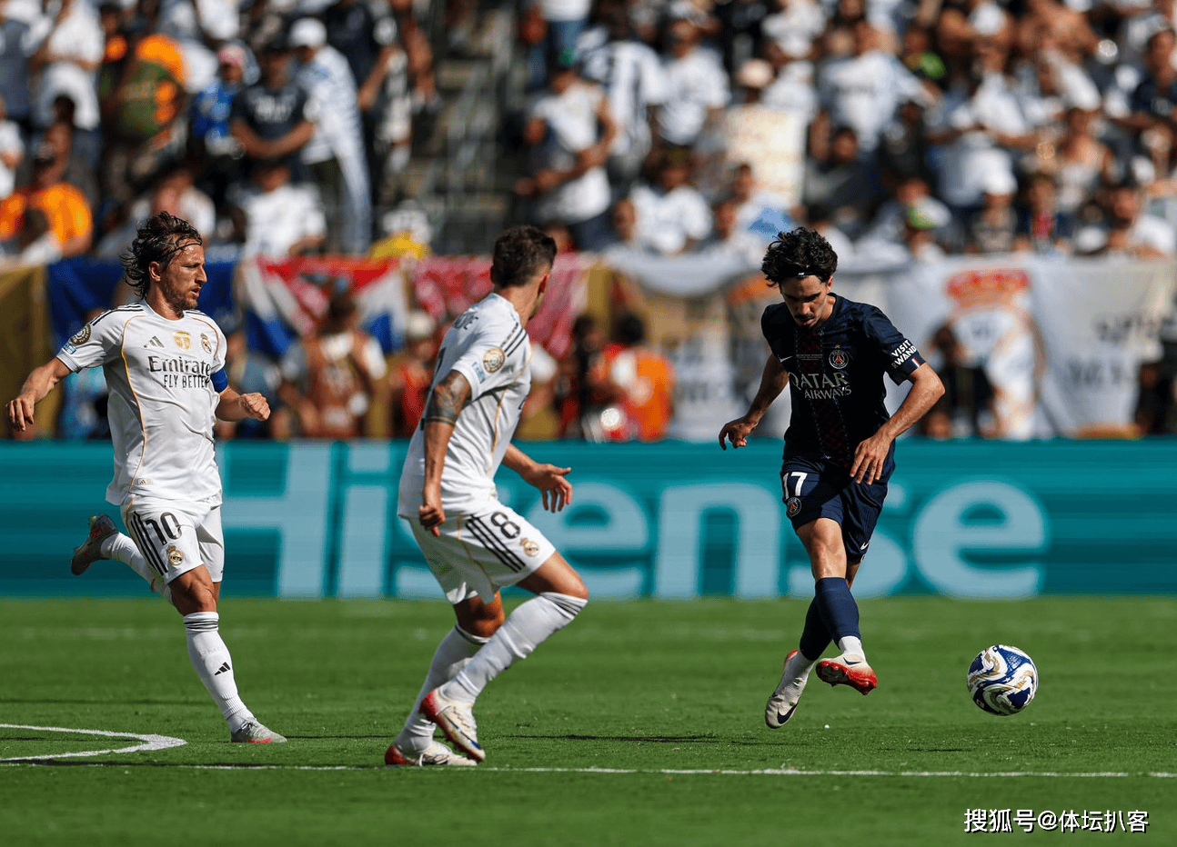 包含皇马痛失晋级机会，尴尬出局的词条