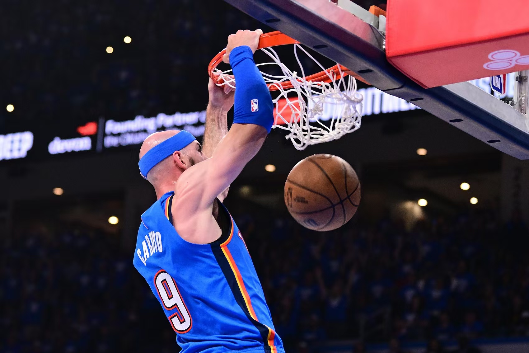 aoa体育新闻-关键时刻，球员们展现冷静应对