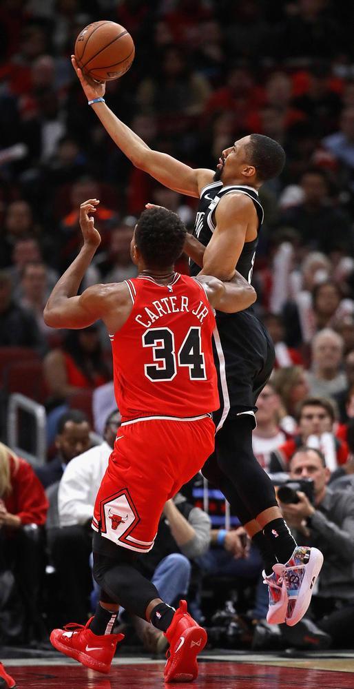 战术变化奏效，球队险胜晋级的简单介绍